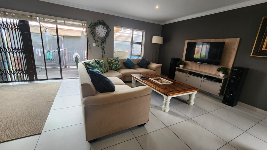 3 Bedroom Property for Sale in Seemeeu Park Western Cape